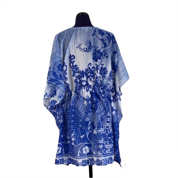 Blue White Sheer Floral Patterned Top - Picture 3 of 16